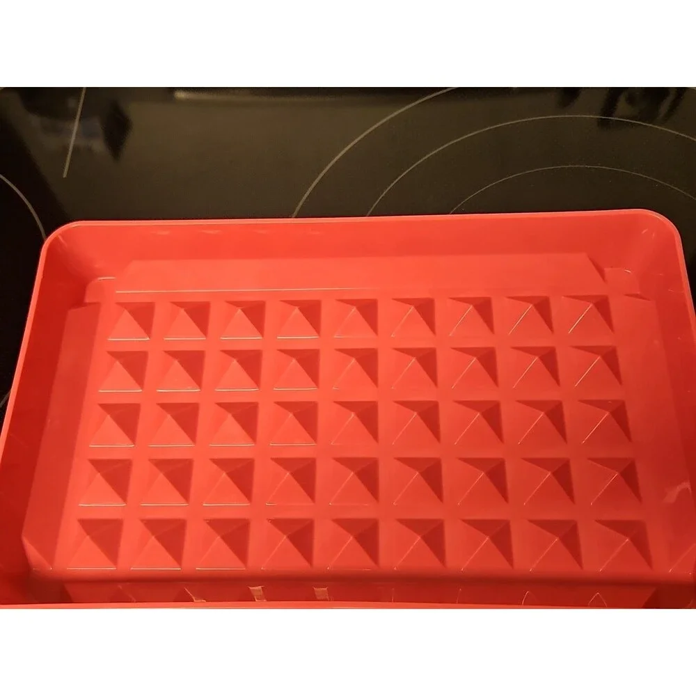 Tupperware Hot Pink 1292-8 Hot Dog, Sausage, Bacon, Deli Meat Keeper Dish Only - Picture 5 of 5